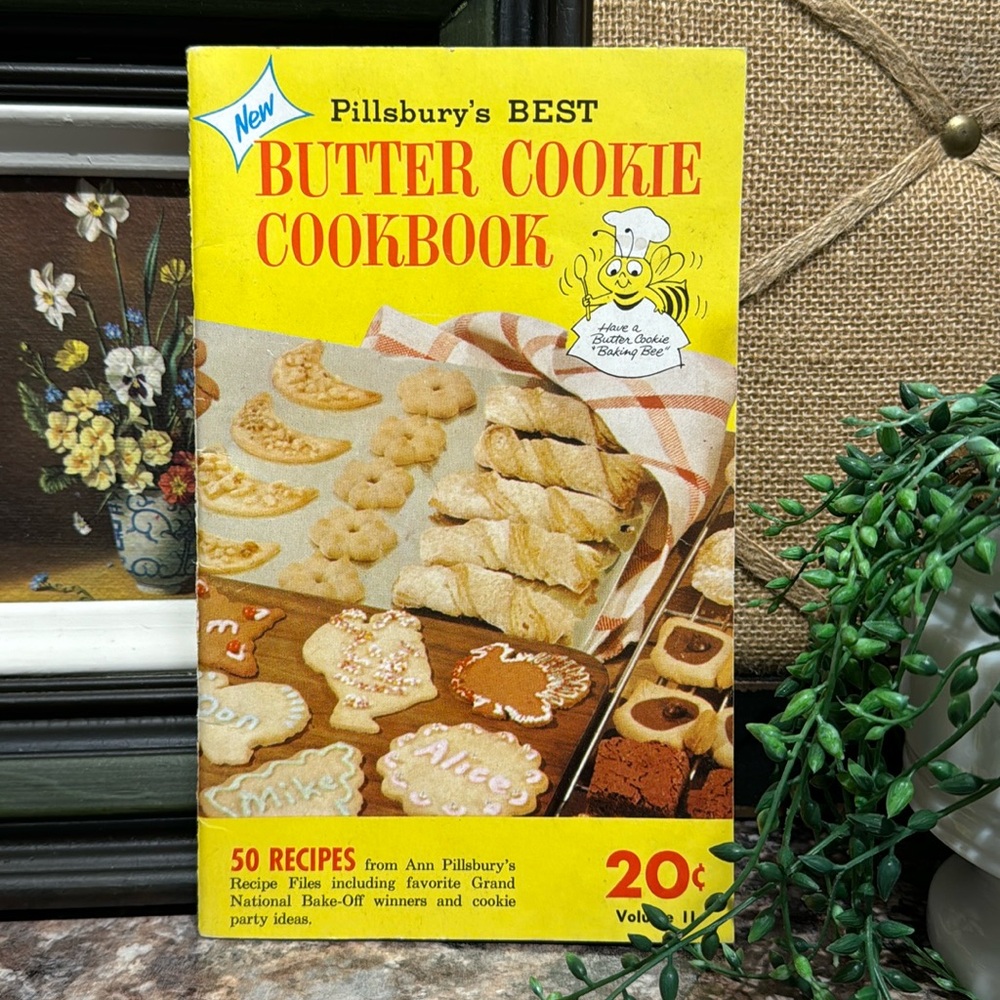 Vintage Pillsbury cookbook